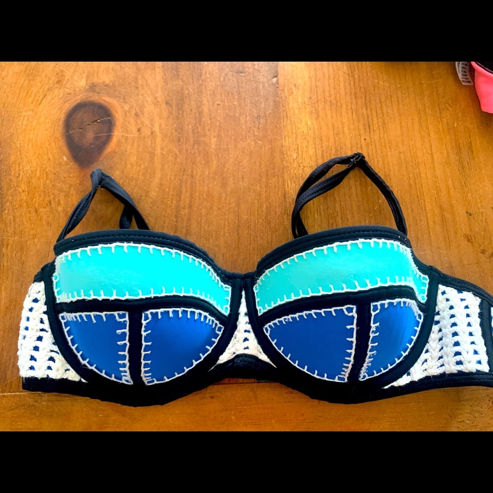 Triangl bikini top